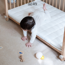 Load image into Gallery viewer, Kick It! 4-in-1 Baby Cot