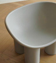 Load image into Gallery viewer, Roly Chair