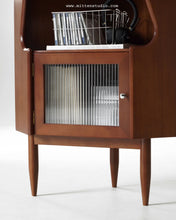 Load image into Gallery viewer, Richard Corner Cabinet