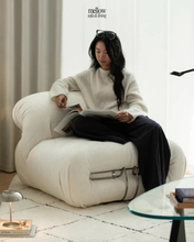 Load image into Gallery viewer, Soriana Sofa