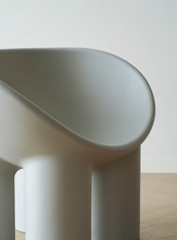 Load image into Gallery viewer, Roly Chair