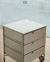 Load image into Gallery viewer, Mobil Mat Cabinet