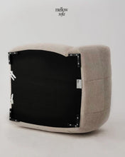 Load image into Gallery viewer, Viola Sofa