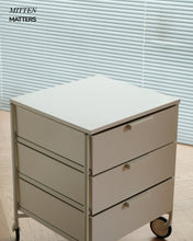 Load image into Gallery viewer, Mobil Mat Cabinet