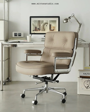 Load image into Gallery viewer, Robin Chair