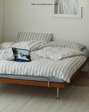 Load image into Gallery viewer, Hera Steel Legs Platform Bed