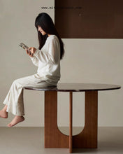 Load image into Gallery viewer, Kaviar Round Table