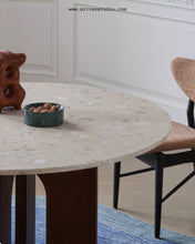Load image into Gallery viewer, Nafi Round Table