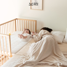 Load image into Gallery viewer, Kick It! 4-in-1 Baby Cot