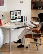 Load image into Gallery viewer, Berlin Table