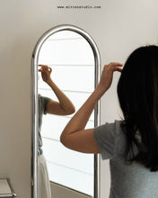 Load image into Gallery viewer, Unica Mirror