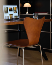 Load image into Gallery viewer, Seven Chair
