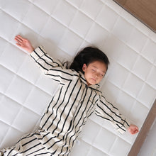 Load image into Gallery viewer, Latex & Natural Coconut Mattress