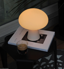 Load image into Gallery viewer, Obello Lamp