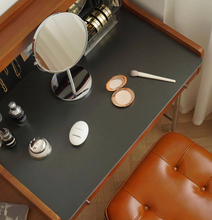 Load image into Gallery viewer, Richard Dresser