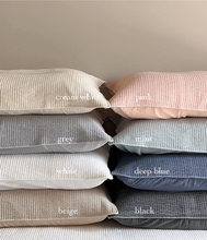 Load image into Gallery viewer, Miniheeee Pillow Case 100% Cotton