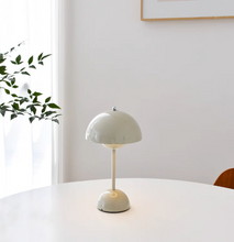 Load image into Gallery viewer, VP9 Lamp