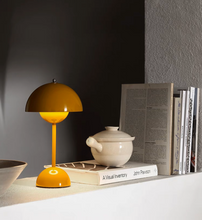 Load image into Gallery viewer, VP9 Lamp