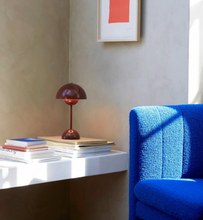 Load image into Gallery viewer, VP9 Lamp