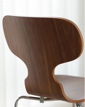 Load image into Gallery viewer, Ant Chair