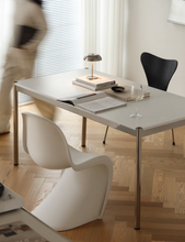 Load image into Gallery viewer, Berlin Table