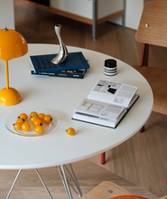 Load image into Gallery viewer, Eames Table