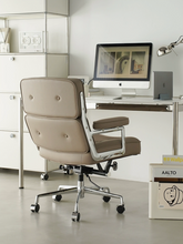 Load image into Gallery viewer, Robin Chair