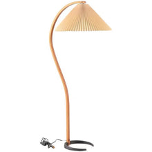 Load image into Gallery viewer, Vintage Lamp