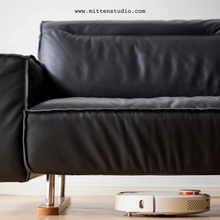 Load image into Gallery viewer, Thomas Sofa
