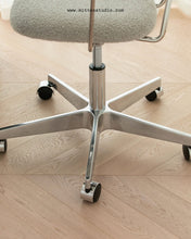 Load image into Gallery viewer, Task Office Chair
