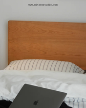 Load image into Gallery viewer, Wilson Framework Bed
