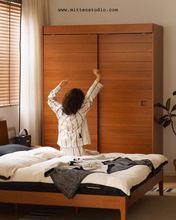 Load image into Gallery viewer, Ellee Wardrobe
