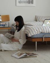 Load image into Gallery viewer, Hera Steel Legs Platform Bed
