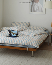 Load image into Gallery viewer, Hera Steel Legs Platform Bed
