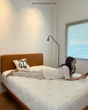 Load image into Gallery viewer, Mitten Mattress
