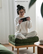 Load image into Gallery viewer, Ueno Sofa
