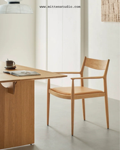Load image into Gallery viewer, Han Chair
