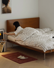 Load image into Gallery viewer, Hera Steel Legs Bed
