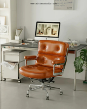 Load image into Gallery viewer, Robin Chair

