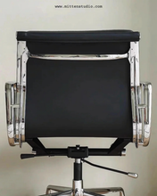 Load image into Gallery viewer, EA Soft Pad Chair
