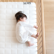 Load image into Gallery viewer, Kick It! 4-in-1 Baby Cot
