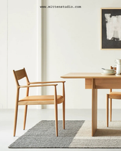 Load image into Gallery viewer, Han Chair

