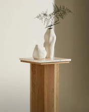 Load image into Gallery viewer, Jena Vase stand
