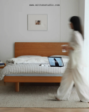 Load image into Gallery viewer, Wilson Framework Bed
