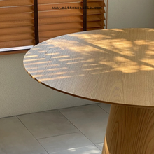 Load image into Gallery viewer, Smitten Round Table Oak Veneer
