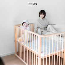 Load image into Gallery viewer, Kick It! 4-in-1 Baby Cot

