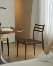 Load image into Gallery viewer, Mole Chair
