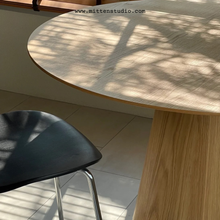Load image into Gallery viewer, Smitten Round Table Oak Veneer
