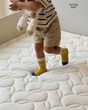 Load image into Gallery viewer, Mitten Kid Mattress

