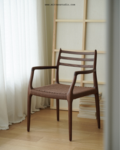 Load image into Gallery viewer, Molloe Chair
